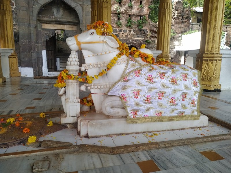 नंदी महाराज महेश्वर मंदिर