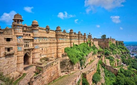 Gwalior Fort: ग्वालियर का किला… सदियों का प्रहरी और भारत की शान