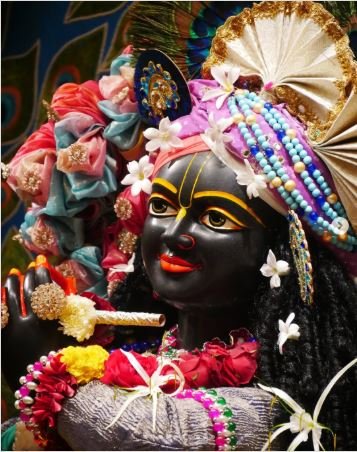 ISKCON Temple: इस्कॉन मंदिर भगवान श्रीकृष्ण को समर्पित एक प्रमुख धार्मिक स्थल..