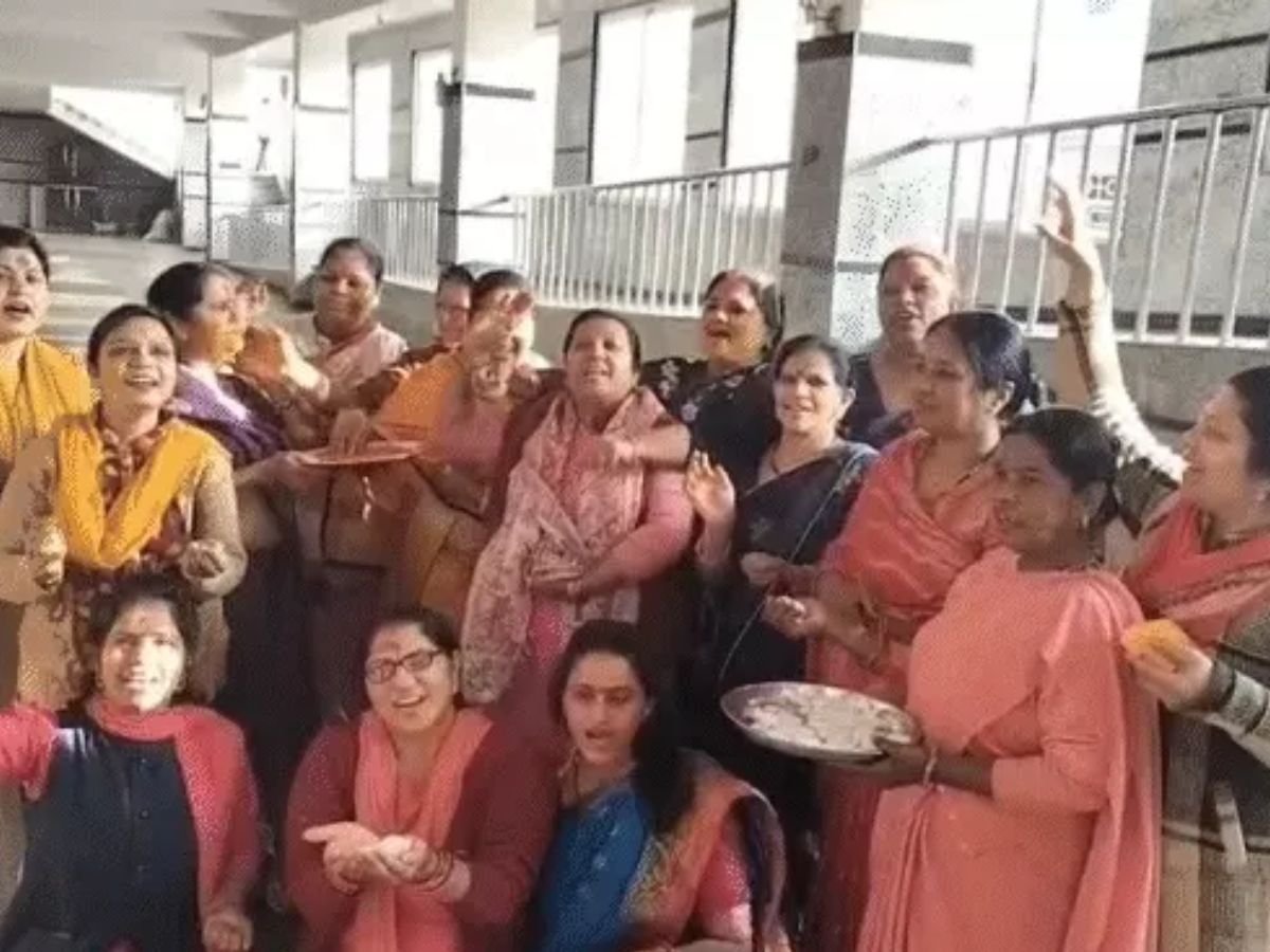 Shiv Navratri Utsav Controversy: शिव नवरात्रि के दौरान ‘हल्दी खेला’ उत्सव मनाने पर पुजारी का फूटा गुस्सा!