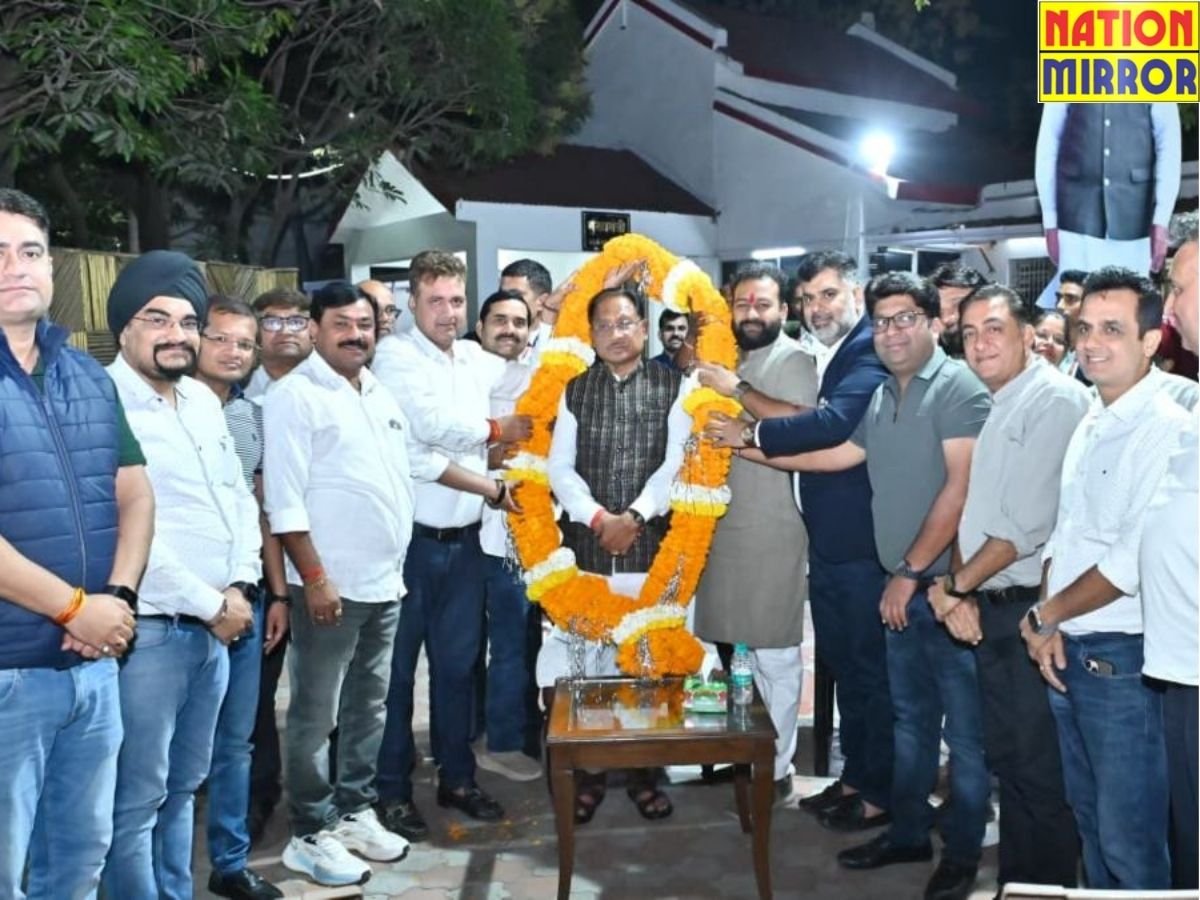 Cm Vishnudeo Sai: मुख्यमंत्री विष्णुदेव साय से मिले रियल एस्टेट वेलफेयर एसोसिएशन के प्रतिनिधिमंडल