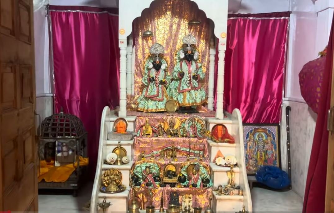 Ram Lakshman Temple Mp: ऐसा मंदिर जहां बिना सीता के विराजमान हैं भगवान राम!